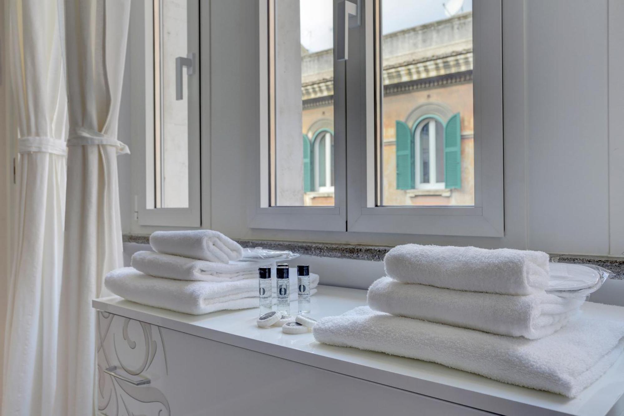Appartamento Santi Quattro - Colosseo โรม ภายนอก รูปภาพ